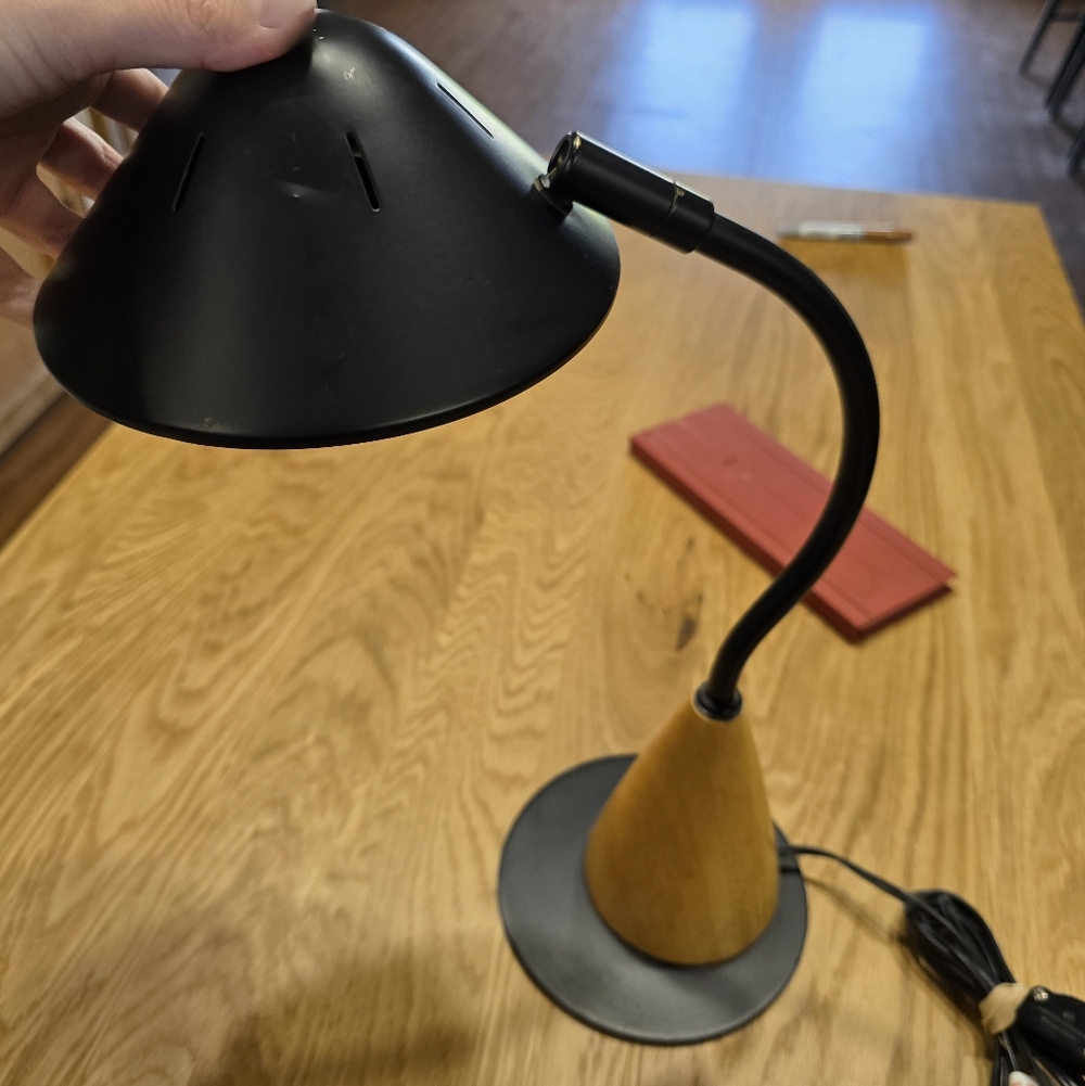 Vinrage 1980s UFO Lamp